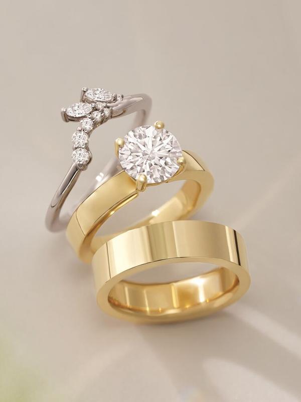 His and hers wedding bands — chevron and flat profiles