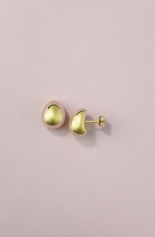 Polished gold pebble stud earrings